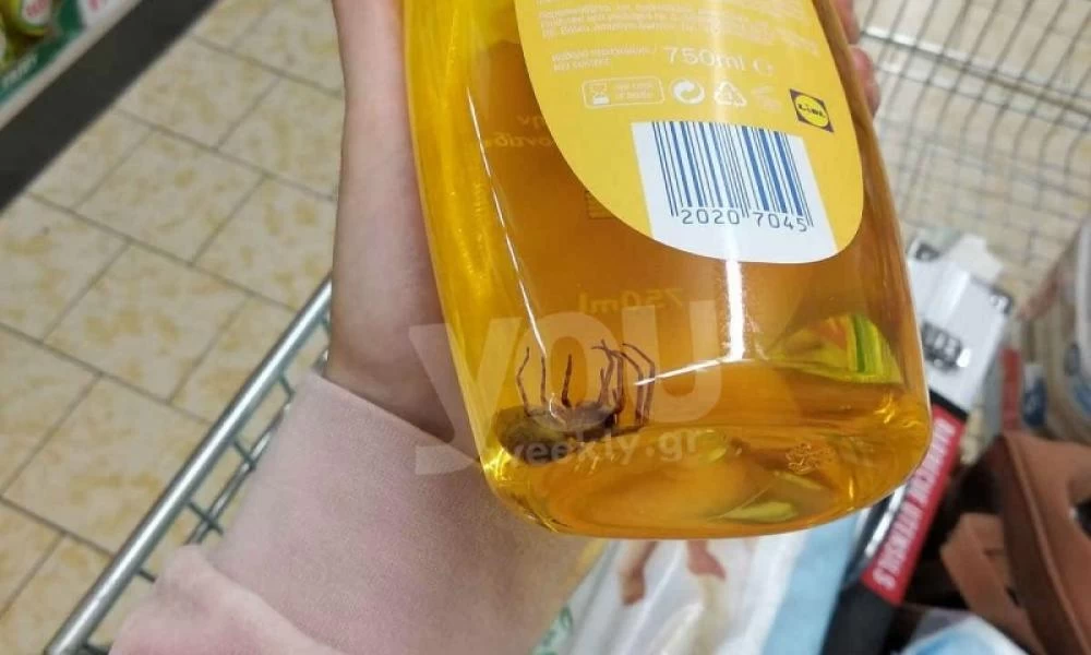 Απίστευτο: Σε παιδικό σαμπουάν βρέθηκε αράχνη